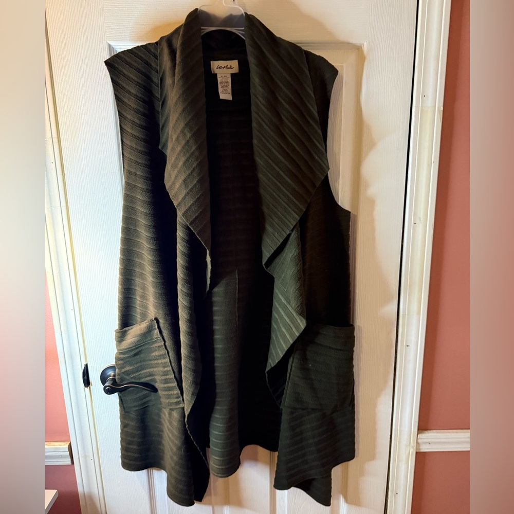 (SALE $10) Moda Sleeveless Ribbed Open-Front vest, olive green, XL/XXL